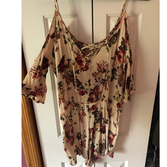 PacSun Other - Floral romper